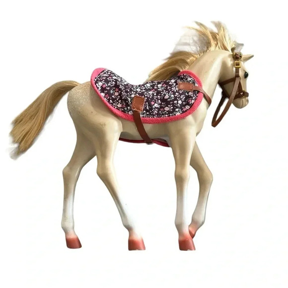 Our Generation 12” Foal Palomino Horse By Battat - Picture 5 of 8